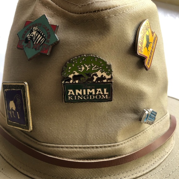 Walt Disney World Animal Kingdom Vintage Park Safari Hat With Pins Men’s Size M - Picture 3 of 16